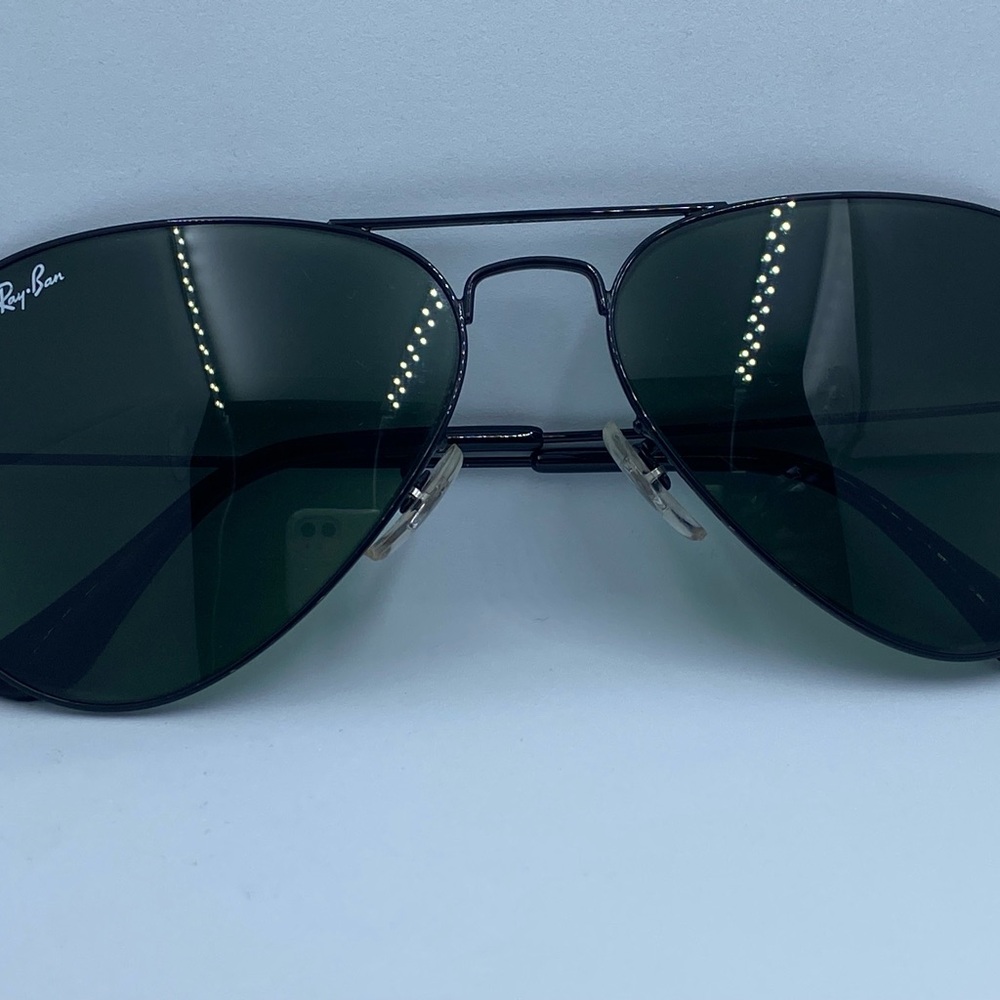 Ray-Ban Aviators - Picture 2 of 3